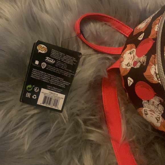 Funko Pop IT mini backpack Pennywise - Picture 4 of 5
